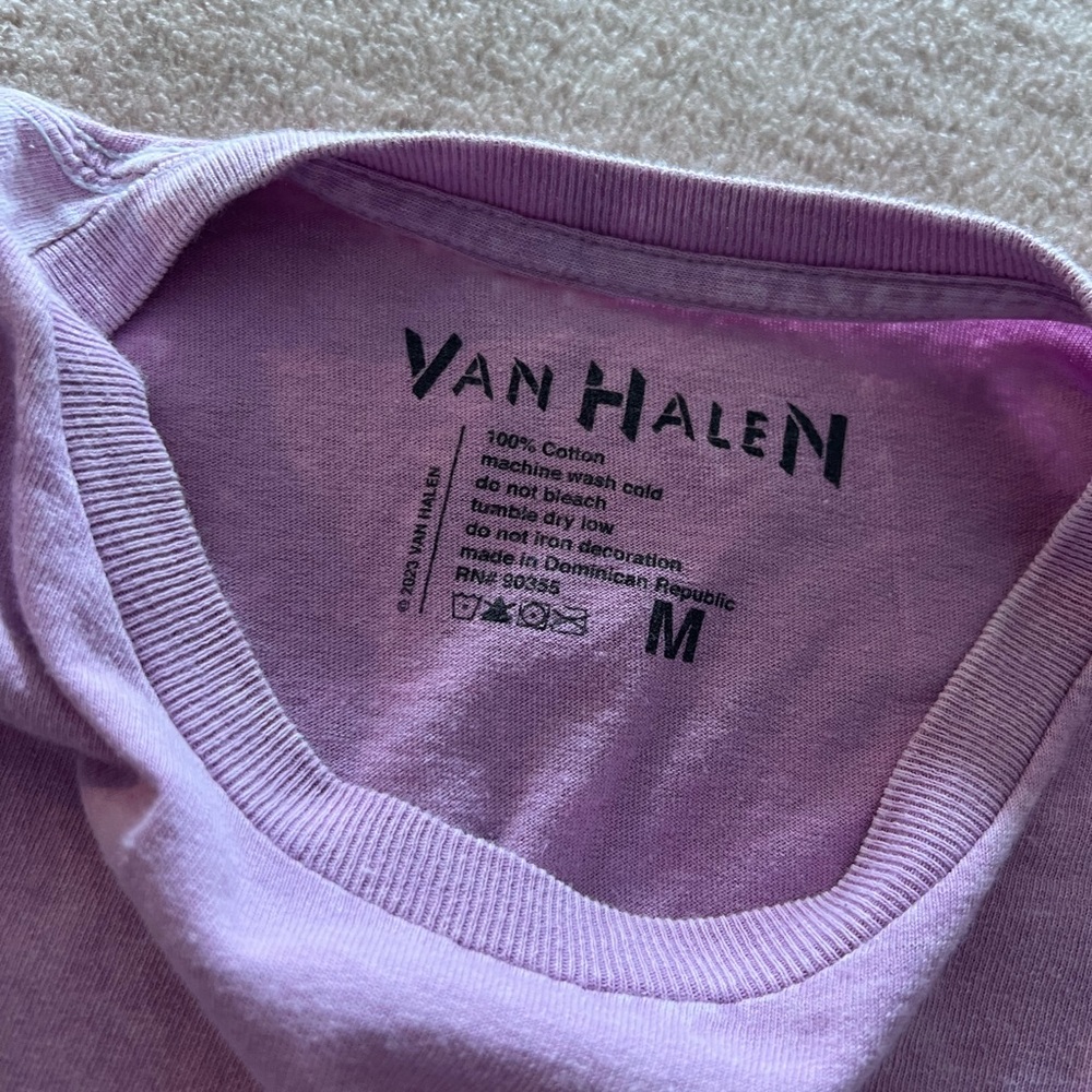 Graphic tee - Picture 3 of 3